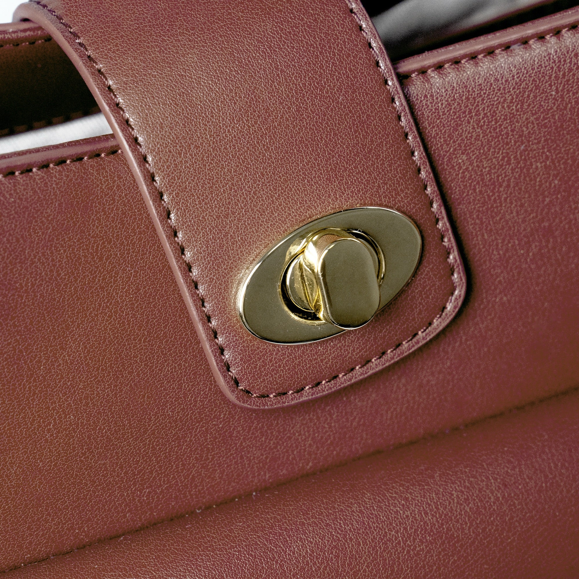 Sienna detail — in hand